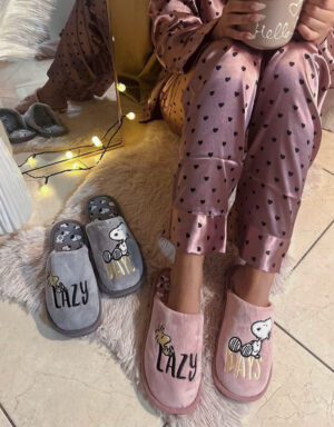Snoopy Slippers Pink